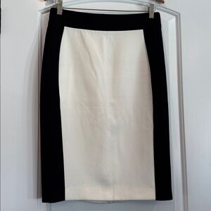 Zara Basic Black and Off White Pencil Skirt Size Large